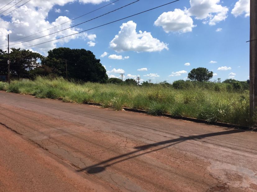 Área Distrito Industrial 0 dormitorios 0 banheiros 0 vagas na garagem